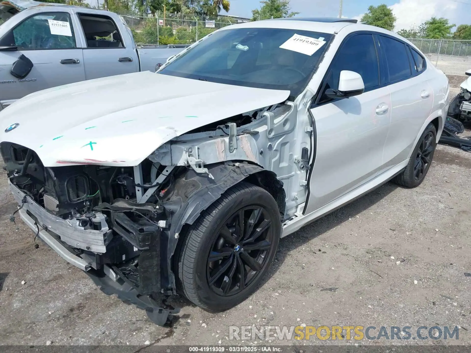 2 Фотография поврежденного автомобиля 5UXCY6C03M9G71475 BMW X6 2021