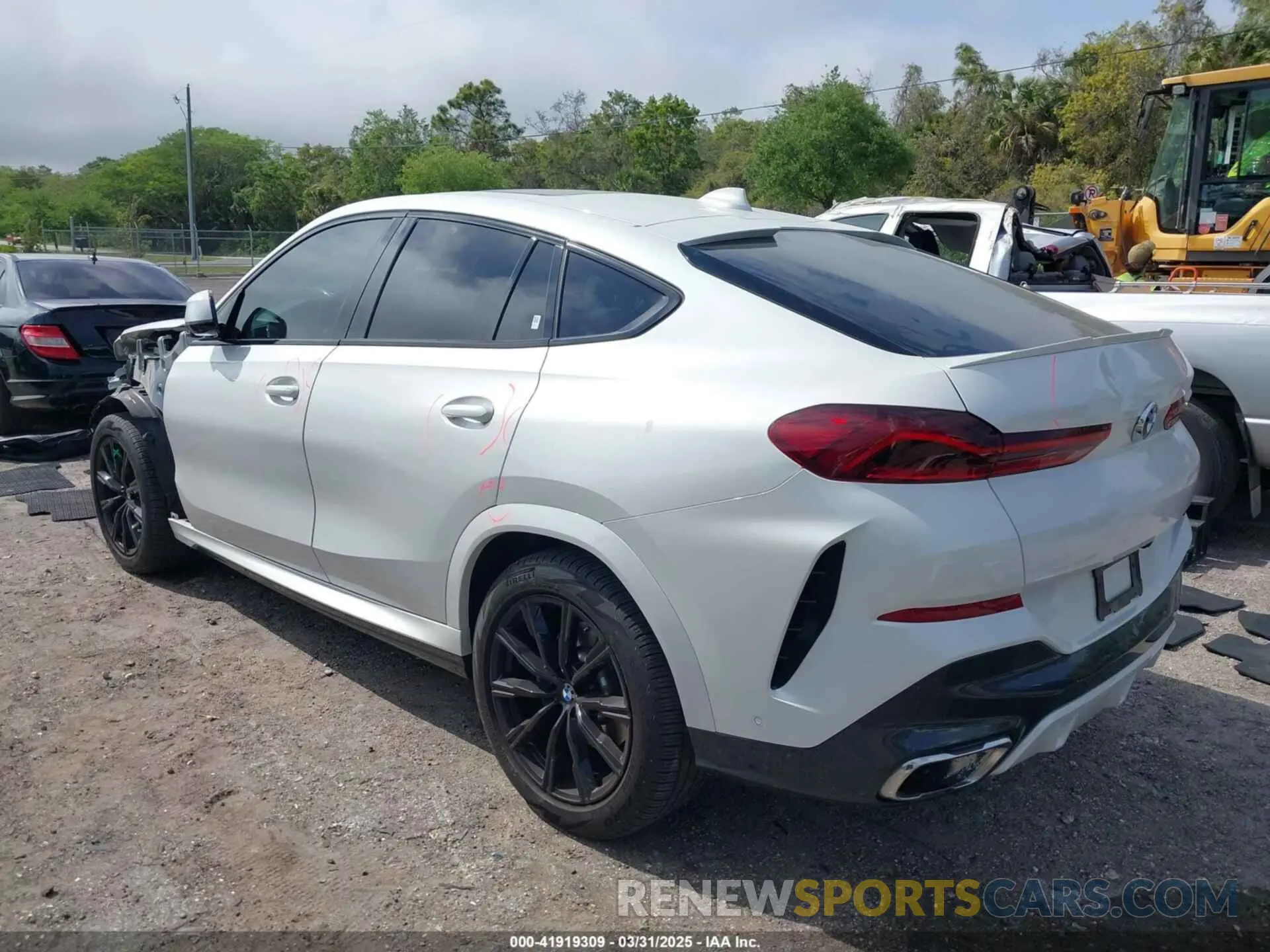 3 Фотография поврежденного автомобиля 5UXCY6C03M9G71475 BMW X6 2021