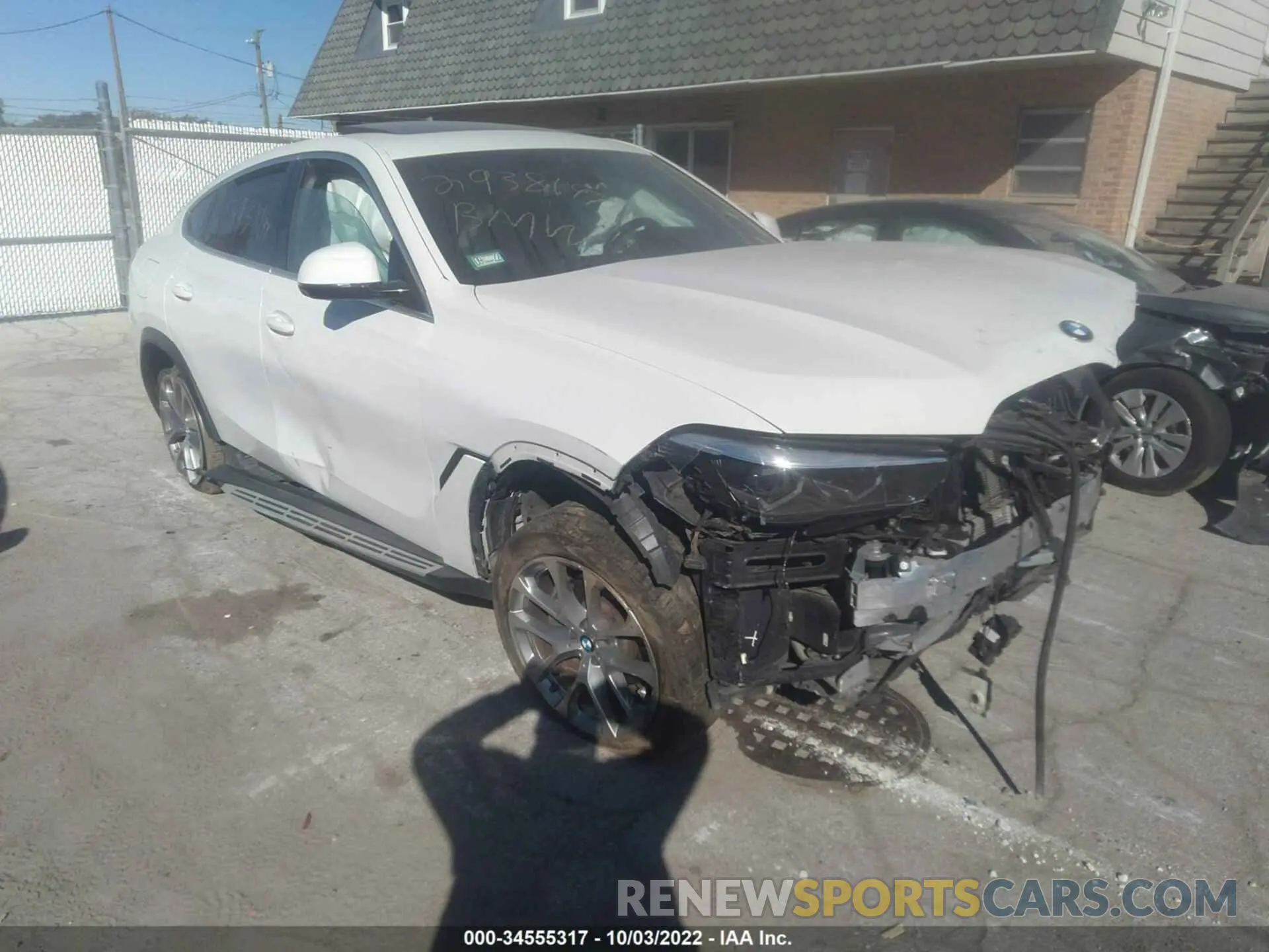 1 Photograph of a damaged car 5UXCY6C06M9G37885 BMW X6 2021