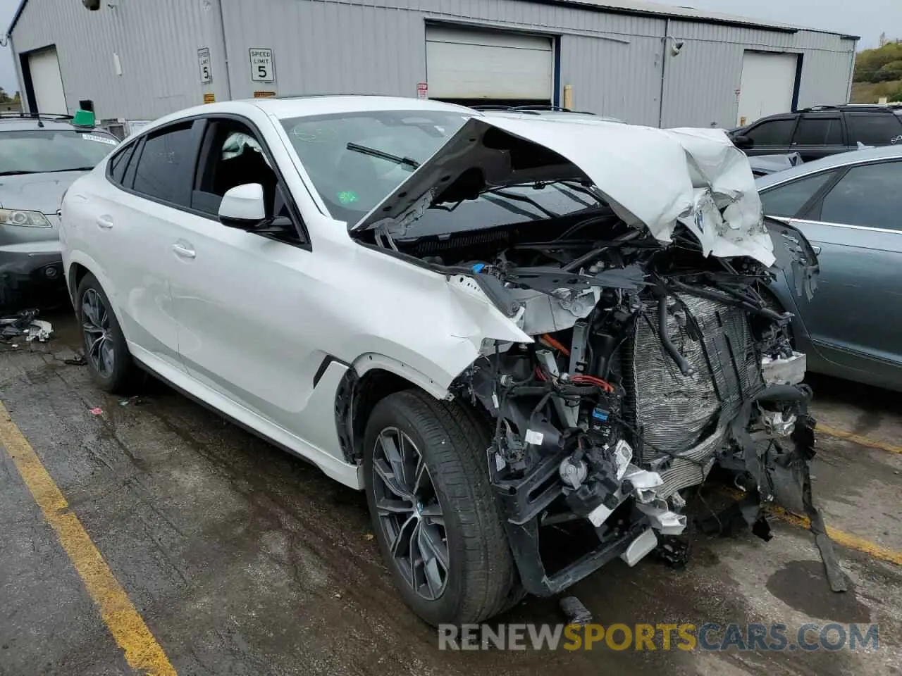 1 Фотография поврежденного автомобиля 5UXCY6C07M9H72289 BMW X6 2021