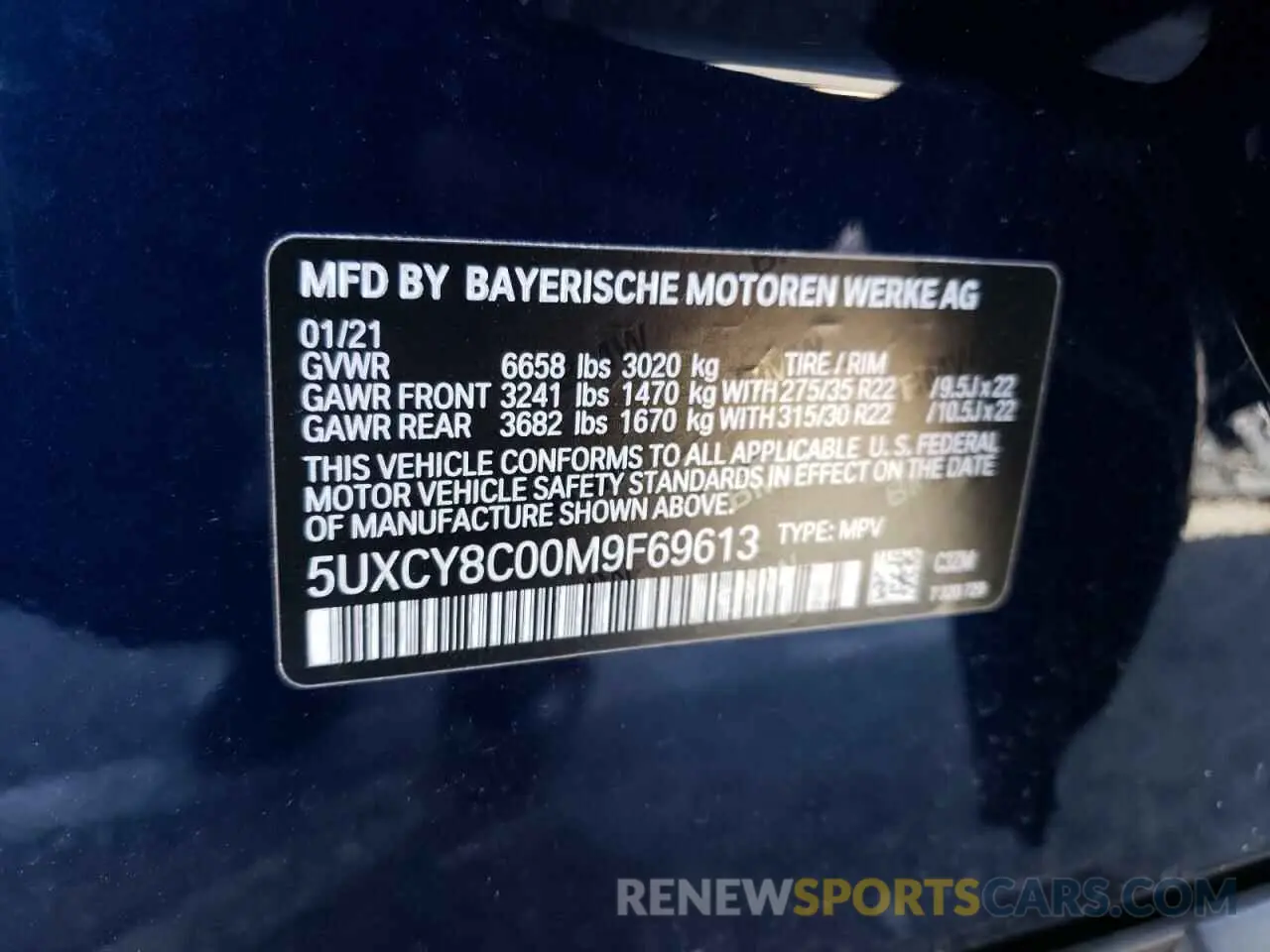 10 Photograph of a damaged car 5UXCY8C00M9F69613 BMW X6 2021