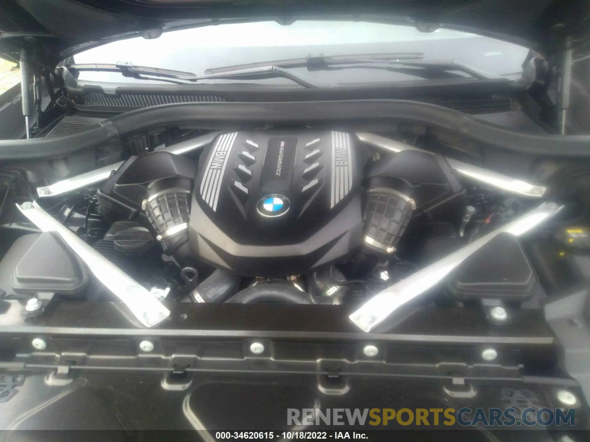 10 Photograph of a damaged car 5UXCY8C05M9E58958 BMW X6 2021