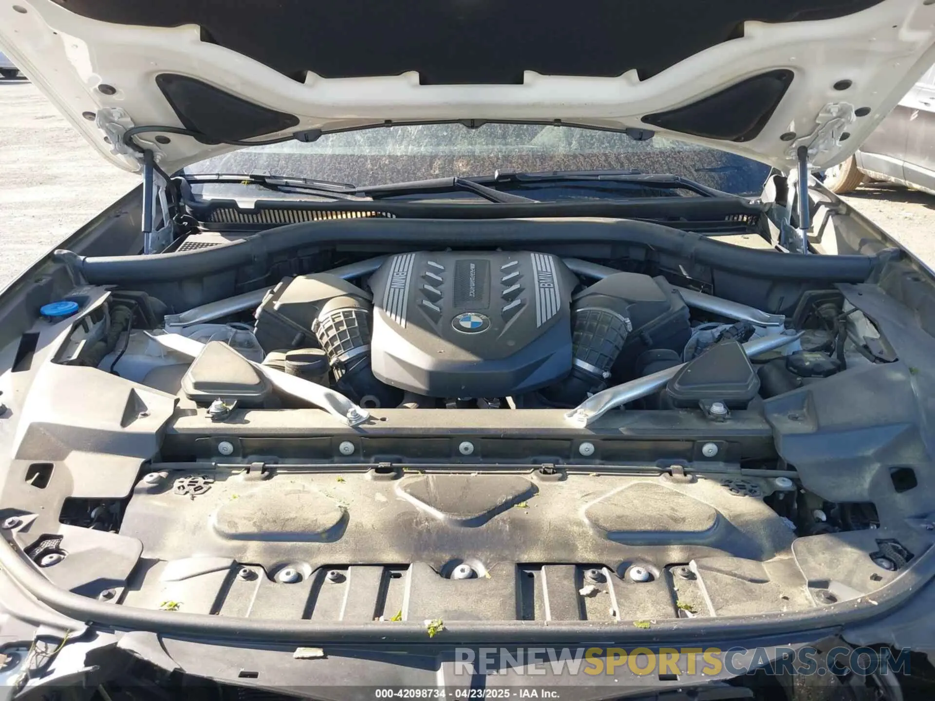 10 Фотография поврежденного автомобиля 5UXCY8C07M9E09762 BMW X6 2021