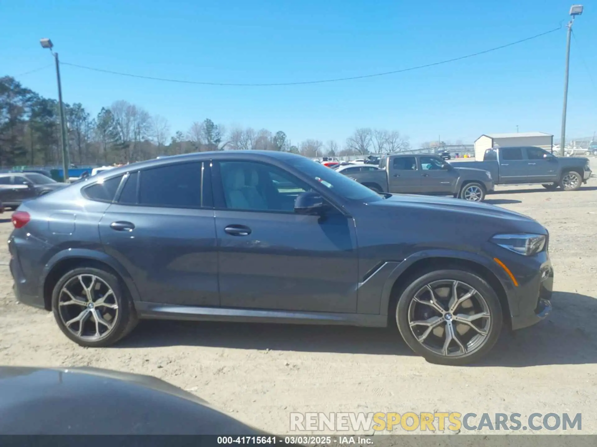 13 Фотография поврежденного автомобиля 5UXCY8C07M9E32426 BMW X6 2021