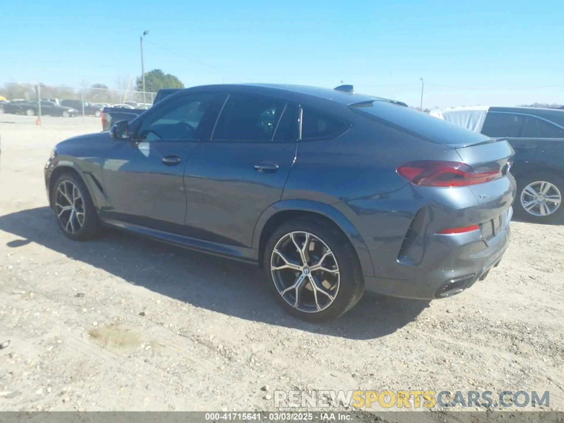 3 Фотография поврежденного автомобиля 5UXCY8C07M9E32426 BMW X6 2021