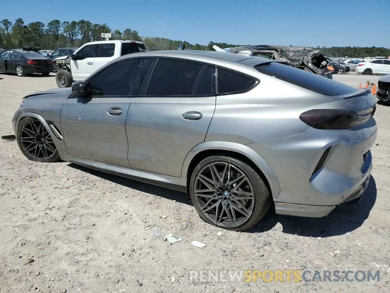 2 Фотография поврежденного автомобиля 5YMCY0C0XM9H99699 BMW X6 2021