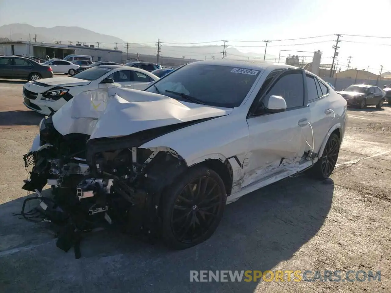 2 Photograph of a damaged car 5UXCY8C01N9J14882 BMW X6 2022
