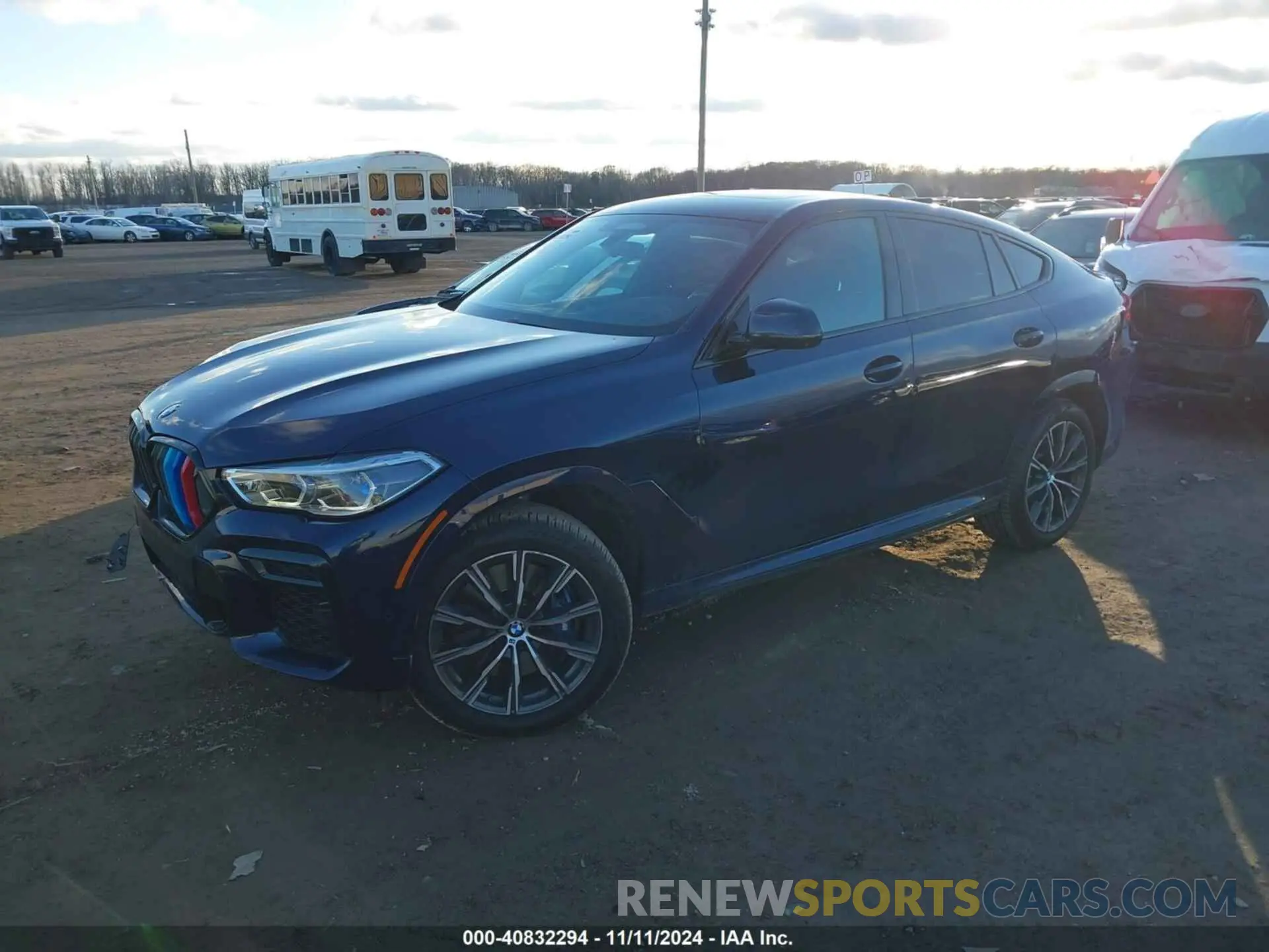 2 Photograph of a damaged car 5UXCY8C0XN9K56387 BMW X6 2022
