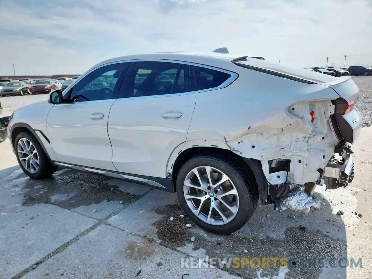 2 Photograph of a damaged car 5UXCY6C00P9N44197 BMW X6 2023