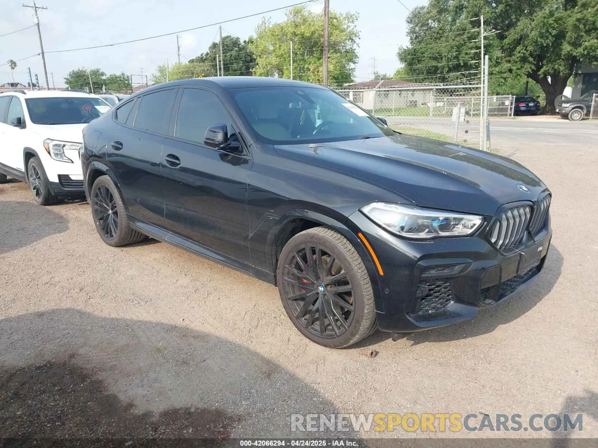 1 Photograph of a damaged car 5UXCY6C06P9P01571 BMW X6 2023