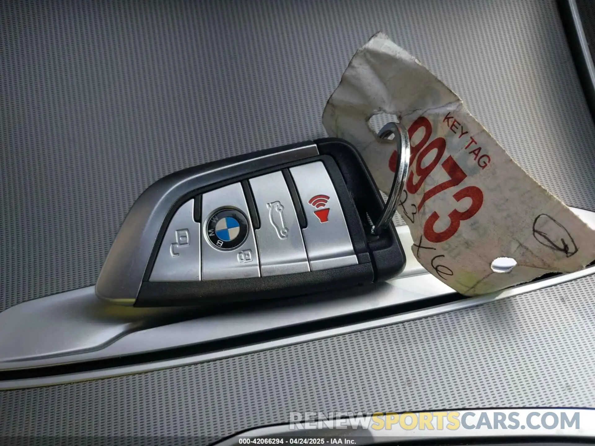 11 Photograph of a damaged car 5UXCY6C06P9P01571 BMW X6 2023