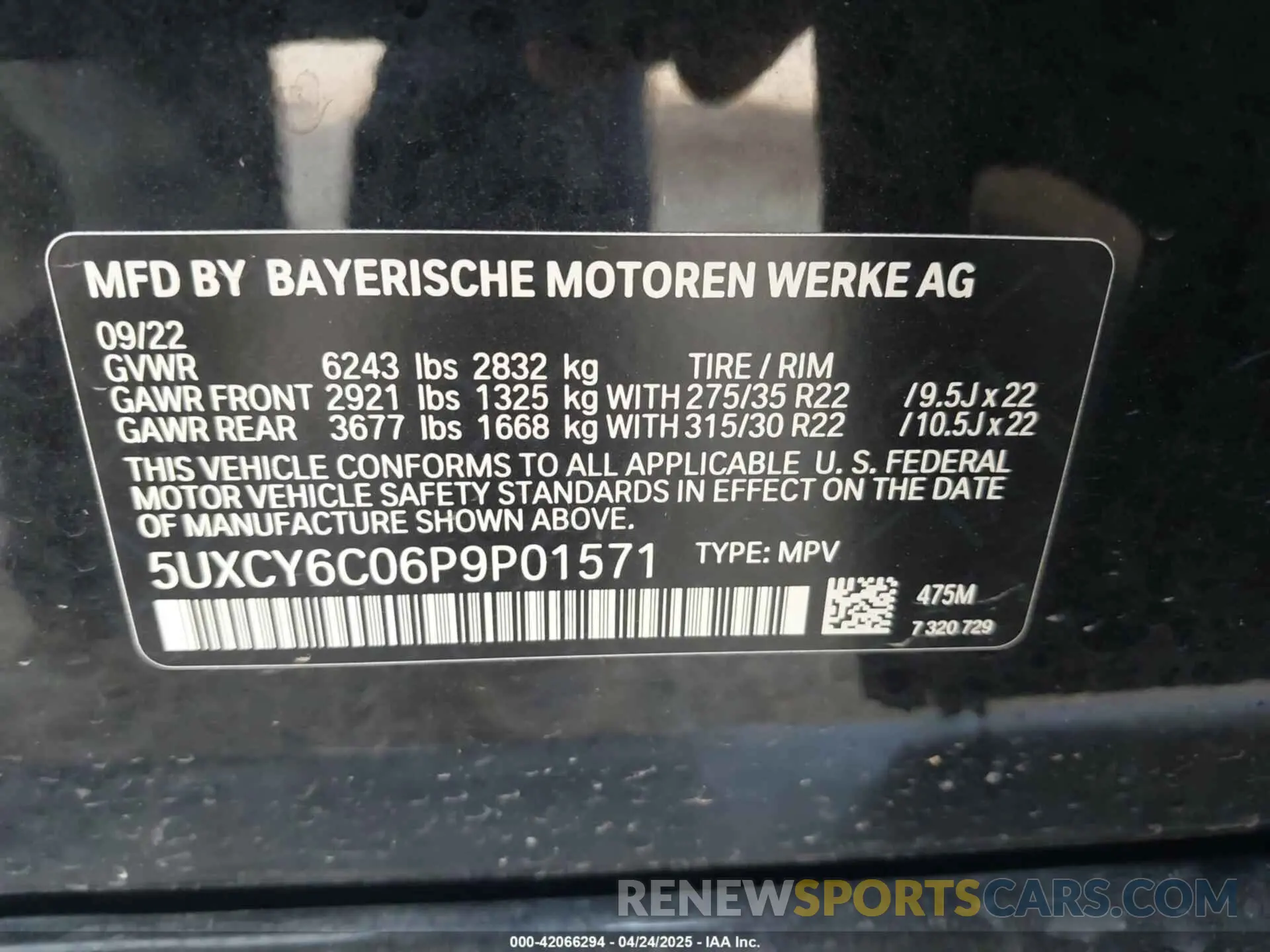 9 Photograph of a damaged car 5UXCY6C06P9P01571 BMW X6 2023