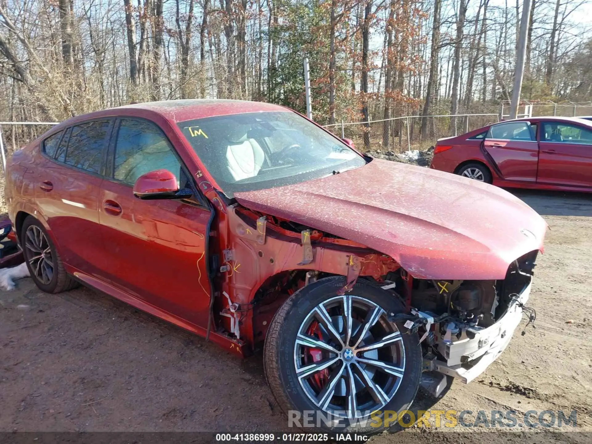 14 Photograph of a damaged car 5UXCY6C0XP9P23069 BMW X6 2023