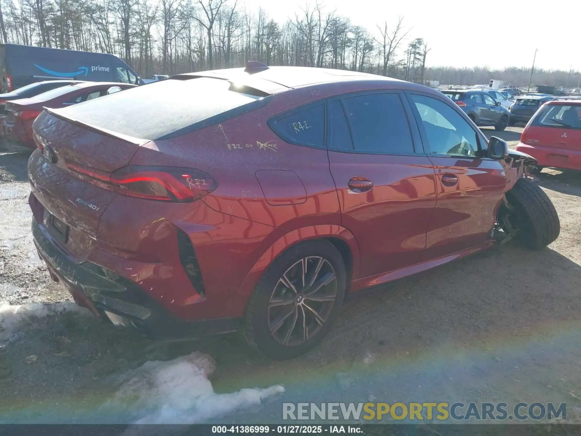 4 Photograph of a damaged car 5UXCY6C0XP9P23069 BMW X6 2023