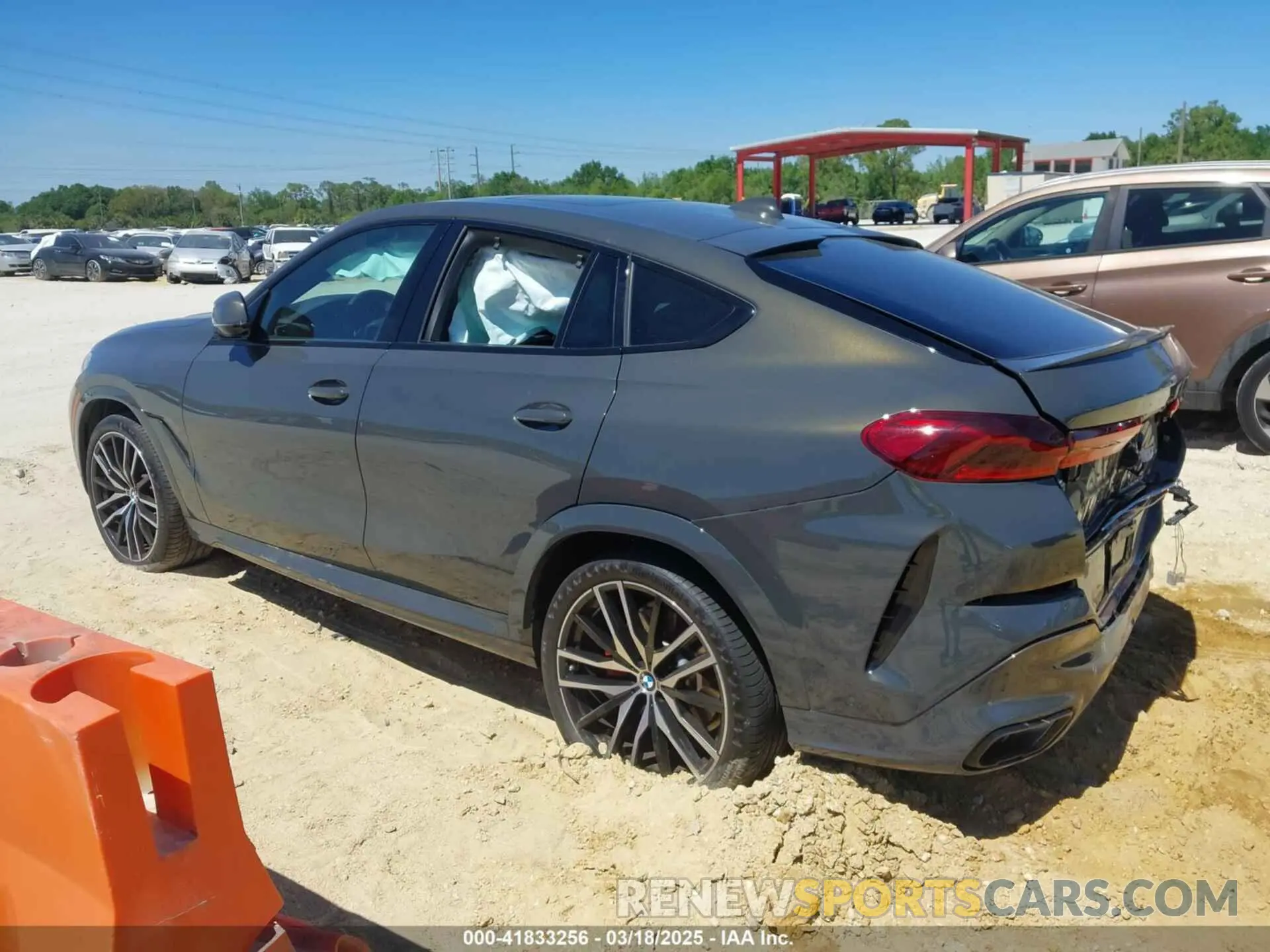 14 Фотография поврежденного автомобиля 5UXCY8C00P9P74785 BMW X6 2023
