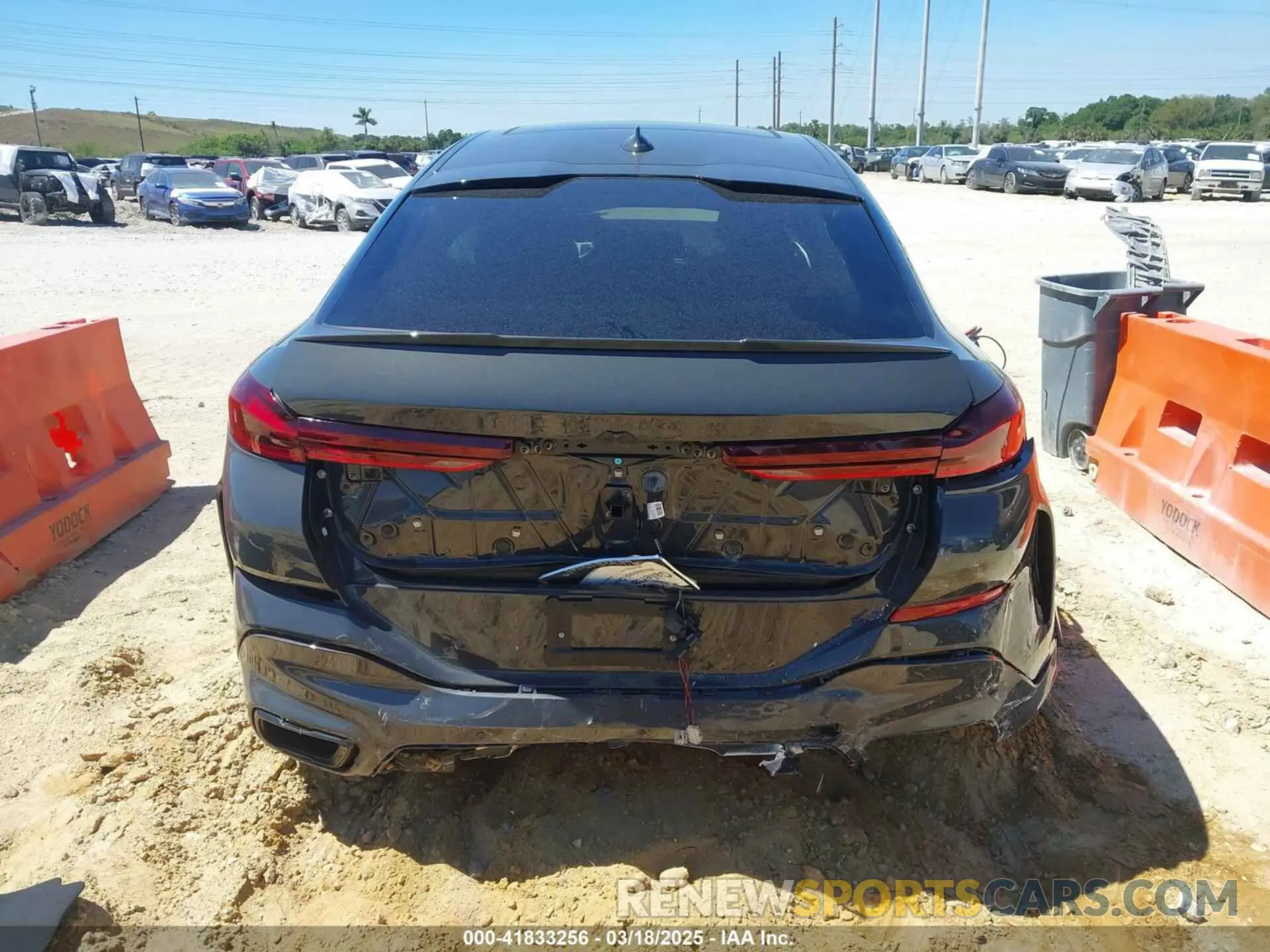 16 Фотография поврежденного автомобиля 5UXCY8C00P9P74785 BMW X6 2023