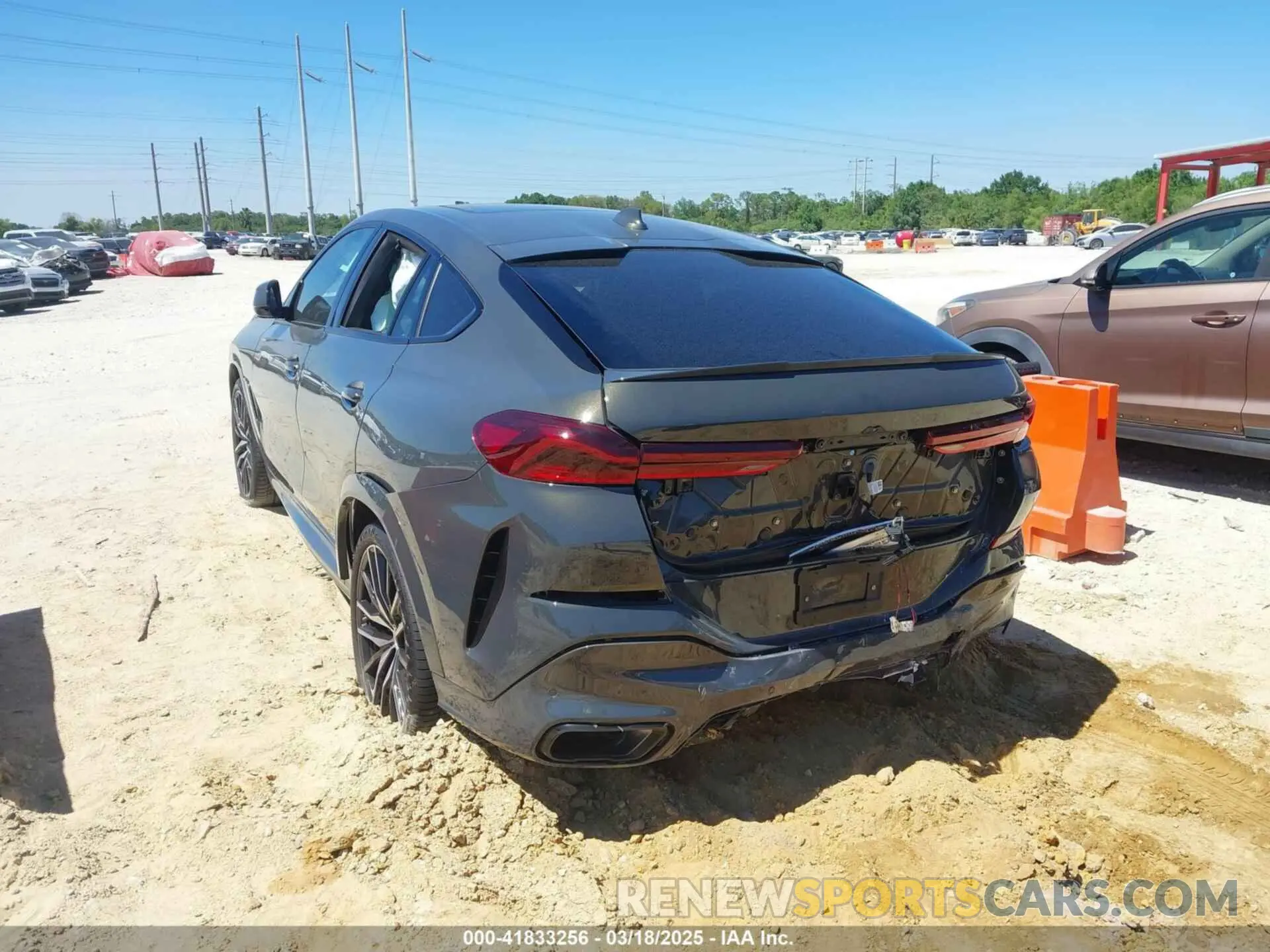 3 Фотография поврежденного автомобиля 5UXCY8C00P9P74785 BMW X6 2023