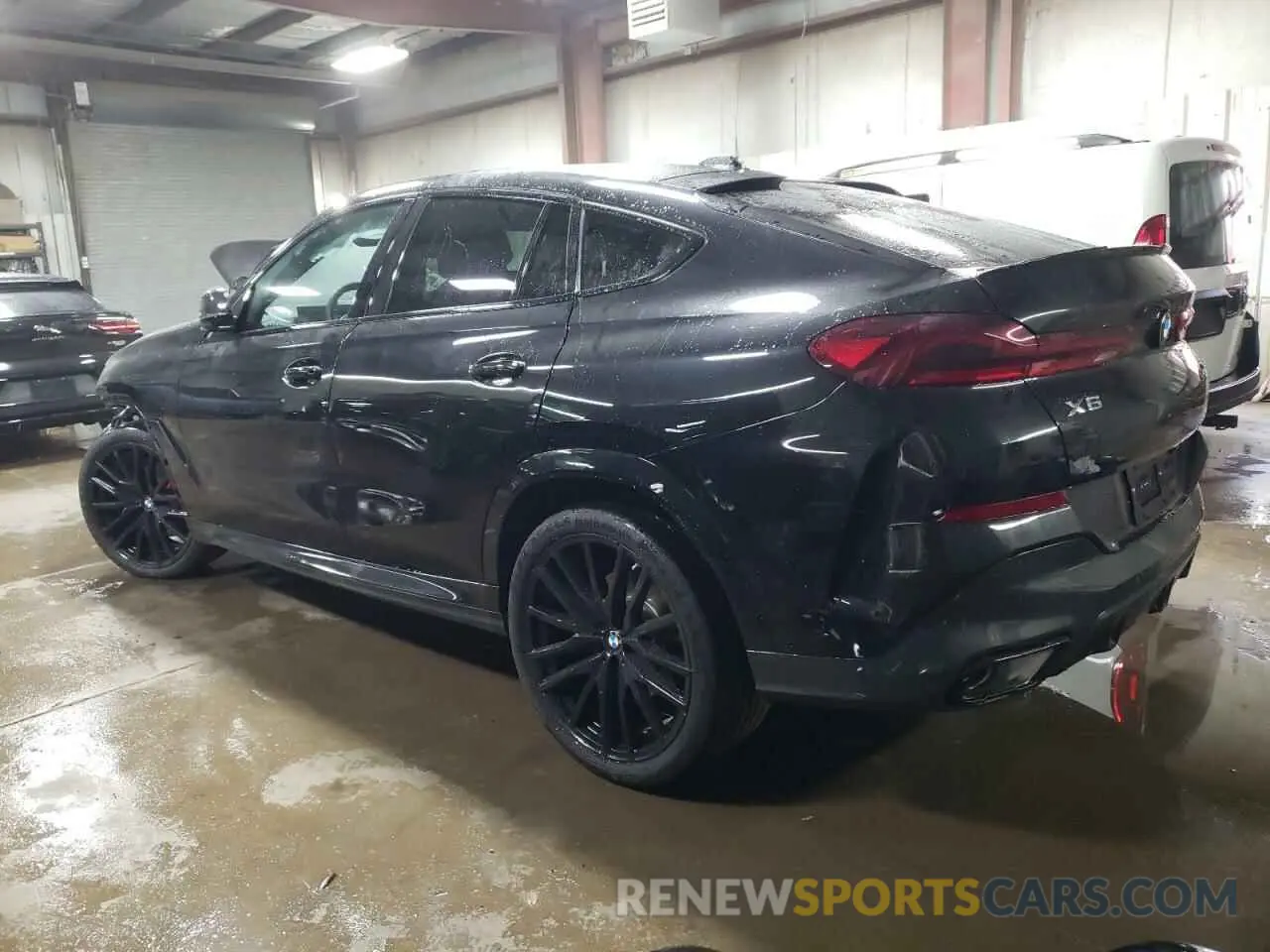 2 Фотография поврежденного автомобиля 5UX33EX02R9U21037 BMW X6 2024