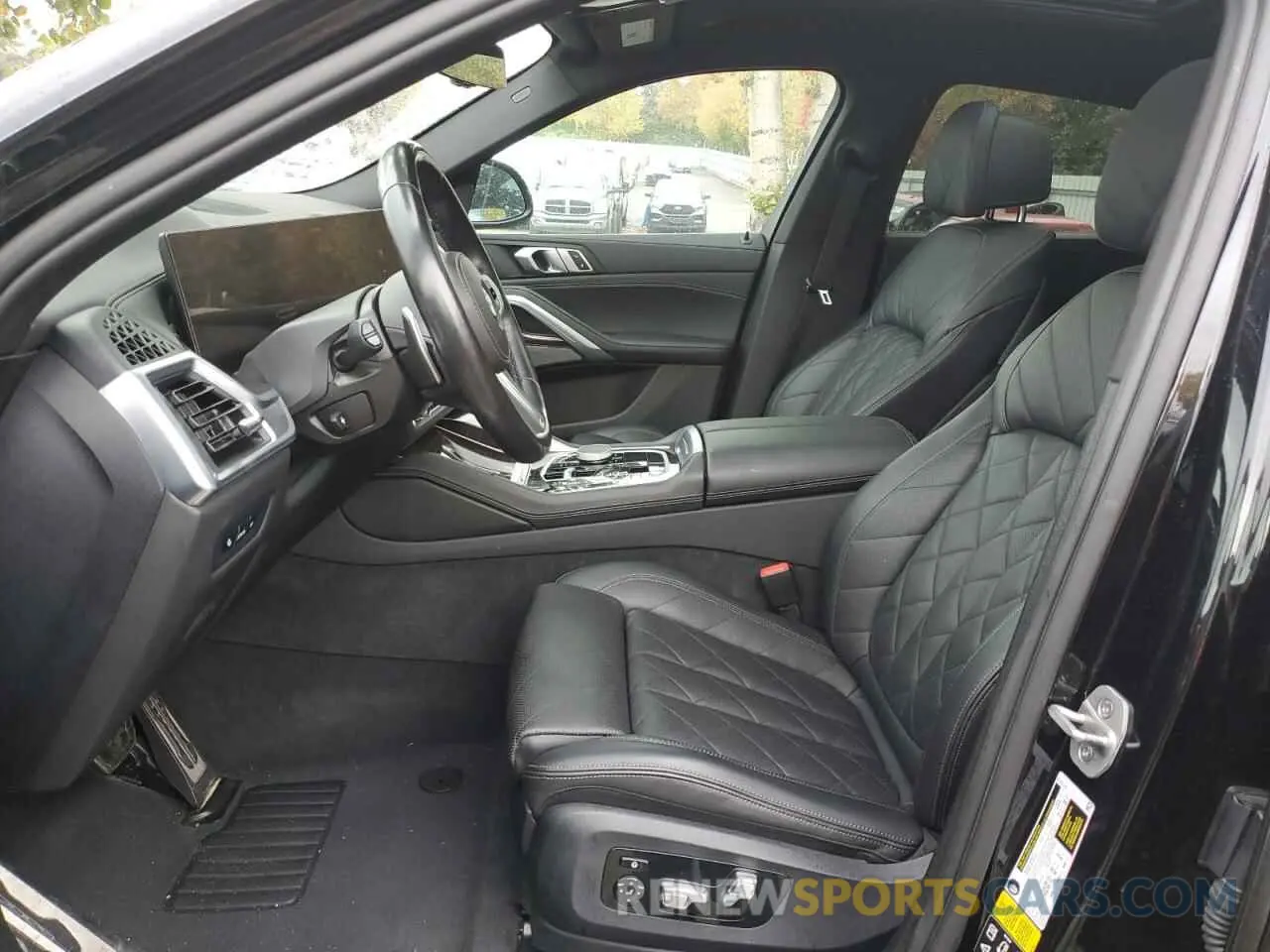 7 Фотография поврежденного автомобиля 5UX33EX06R9S46047 BMW X6 2024