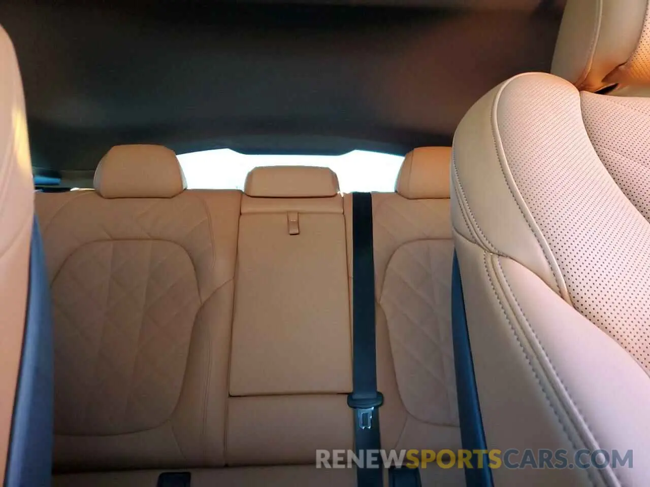 10 Фотография поврежденного автомобиля 5UX33EX06R9T30370 BMW X6 2024