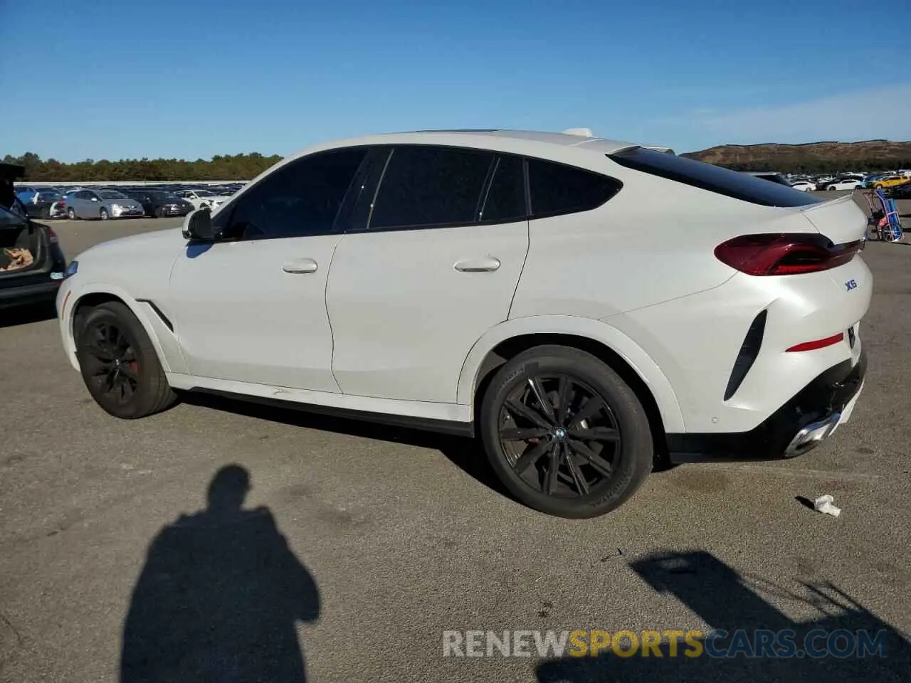 2 Фотография поврежденного автомобиля 5UX33EX06R9T30370 BMW X6 2024