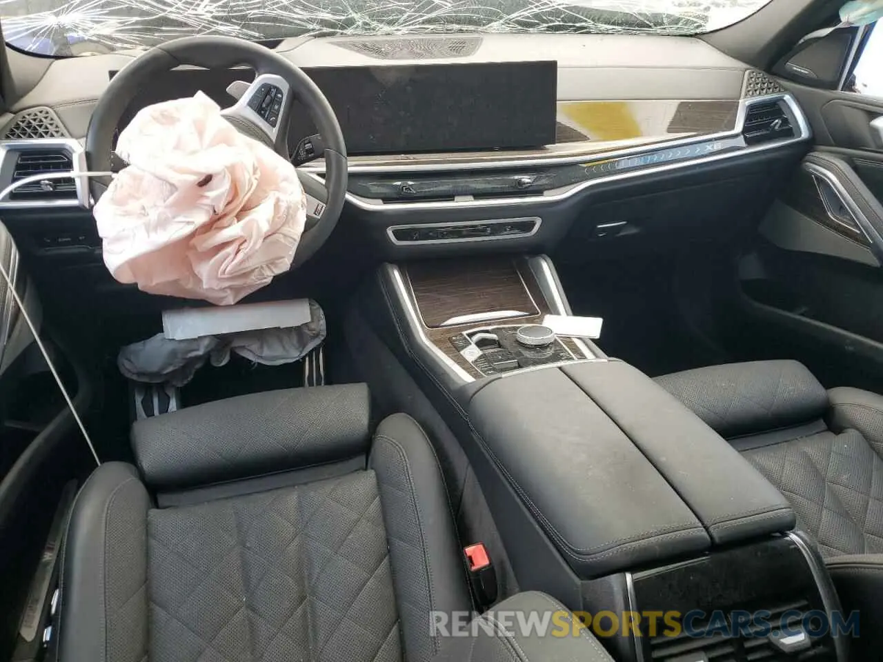 8 Photograph of a damaged car 5UX33EX07R9V74903 BMW X6 2024