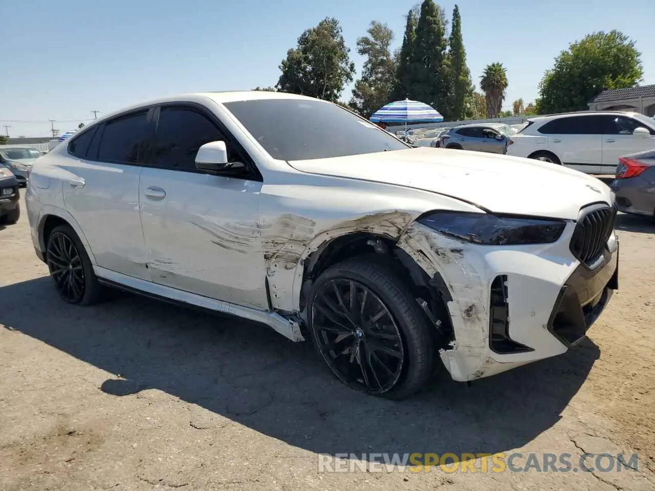 4 Photograph of a damaged car 5UX33EX08R9W08654 BMW X6 2024