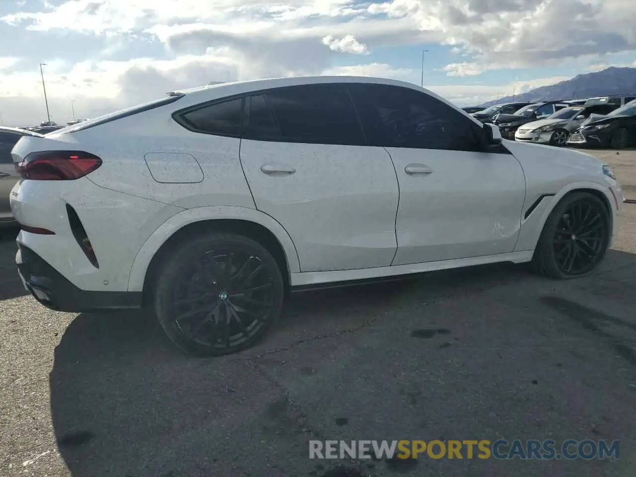 3 Photograph of a damaged car 5UX33EX09R9U97970 BMW X6 2024