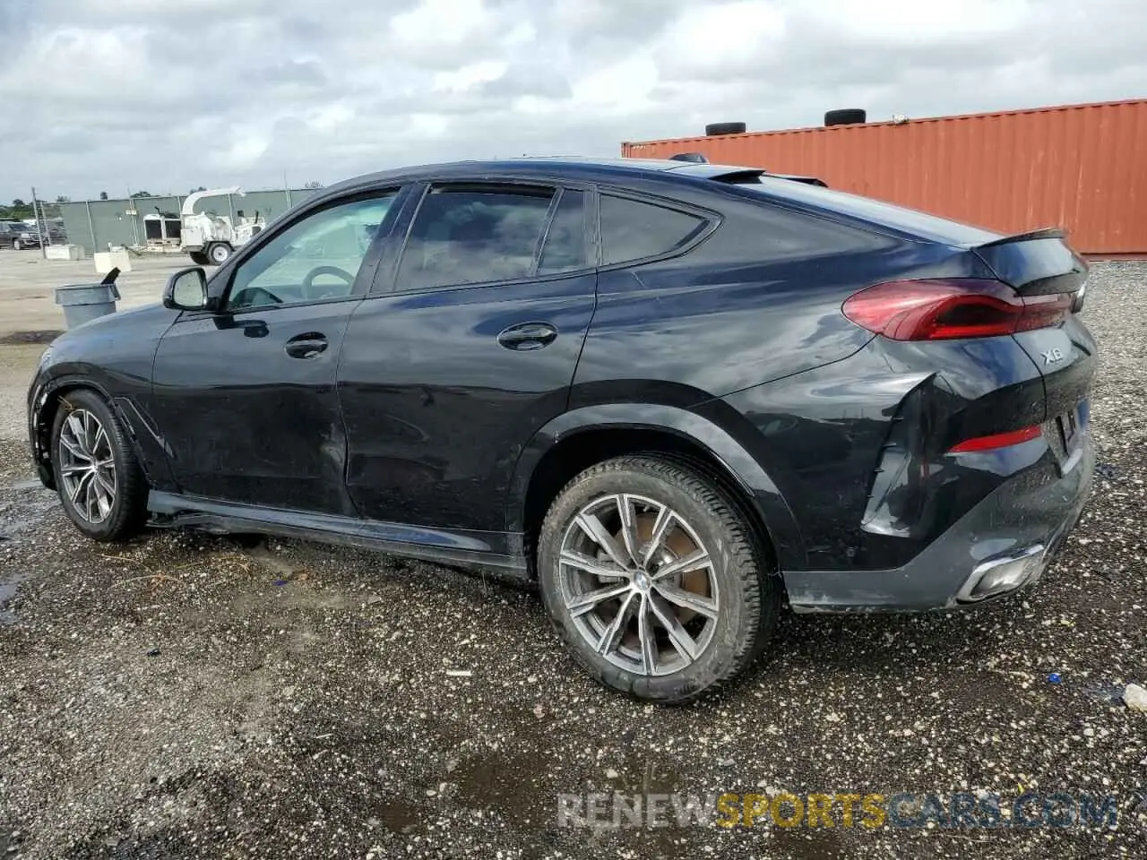 2 Photograph of a damaged car 5UX33EX02S9W41784 BMW X6 2025