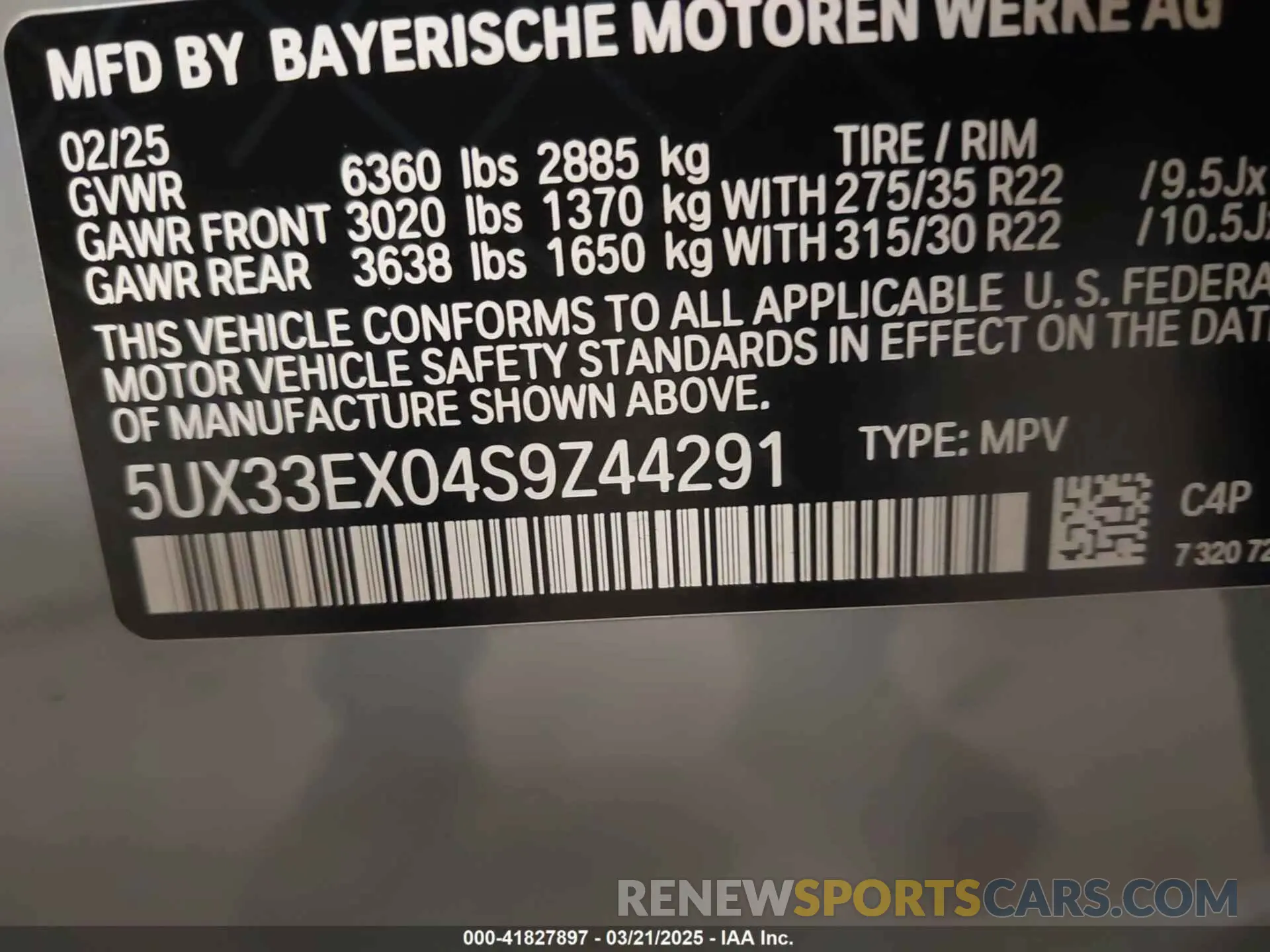 9 Photograph of a damaged car 5UX33EX04S9Z44291 BMW X6 2025