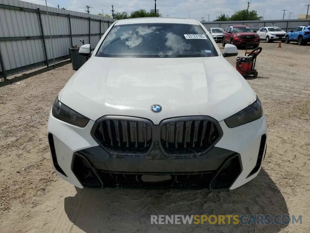 5 Photograph of a damaged car 5UX33EX05S9W42203 BMW X6 2025