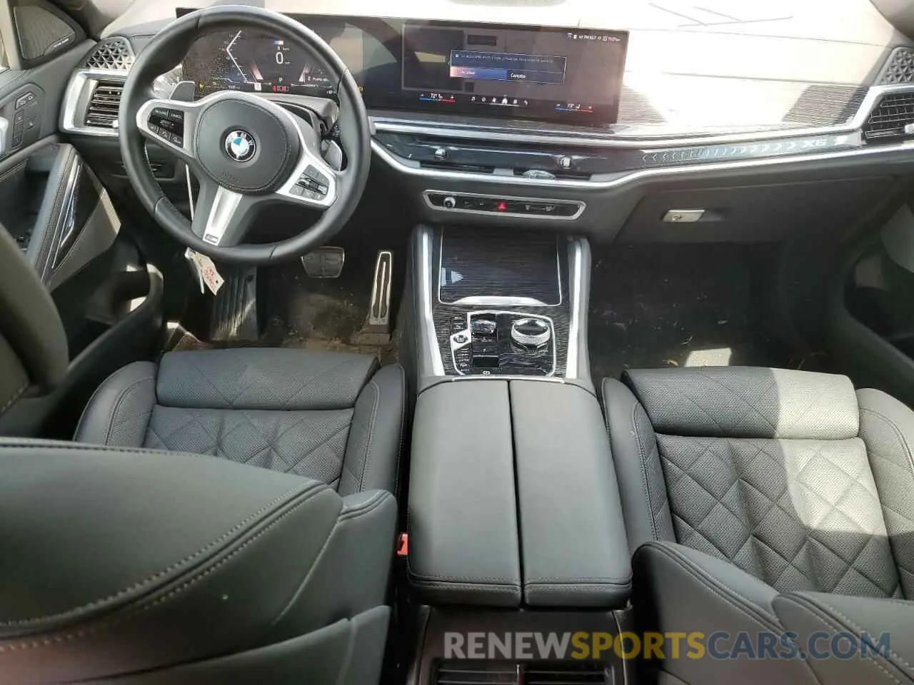 8 Photograph of a damaged car 5UX33EX05S9W42203 BMW X6 2025