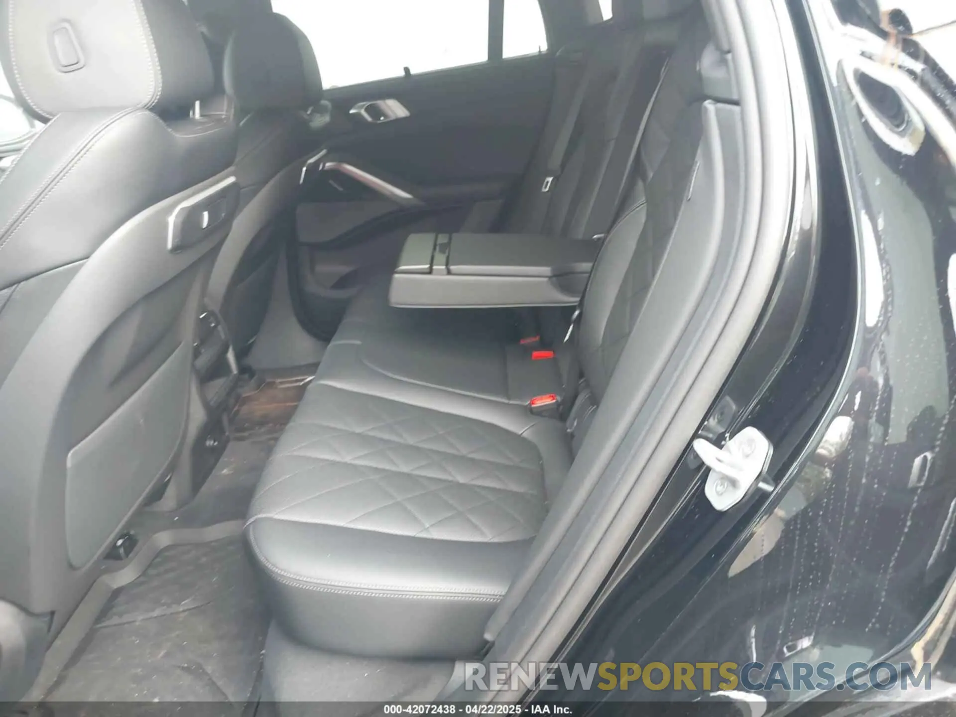 8 Фотография поврежденного автомобиля 5UX33EX09S9Y89594 BMW X6 2025