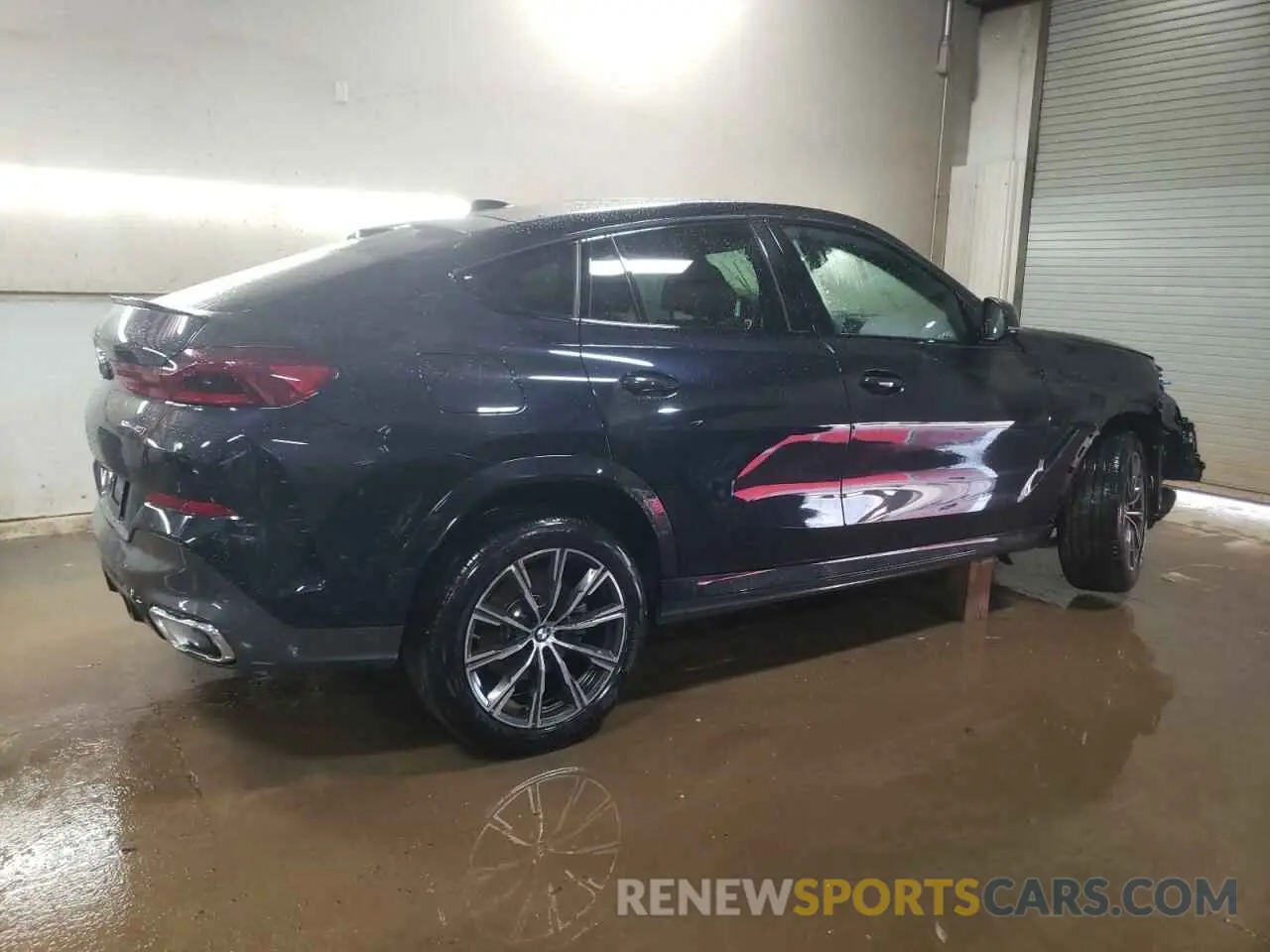 3 Photograph of a damaged car 5UX33EX0XS9Z57353 BMW X6 2025