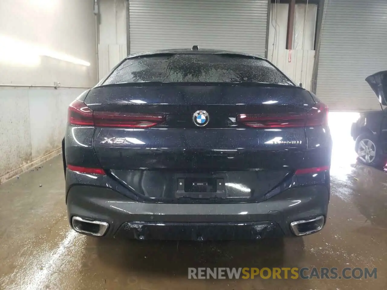 6 Photograph of a damaged car 5UX33EX0XS9Z57353 BMW X6 2025