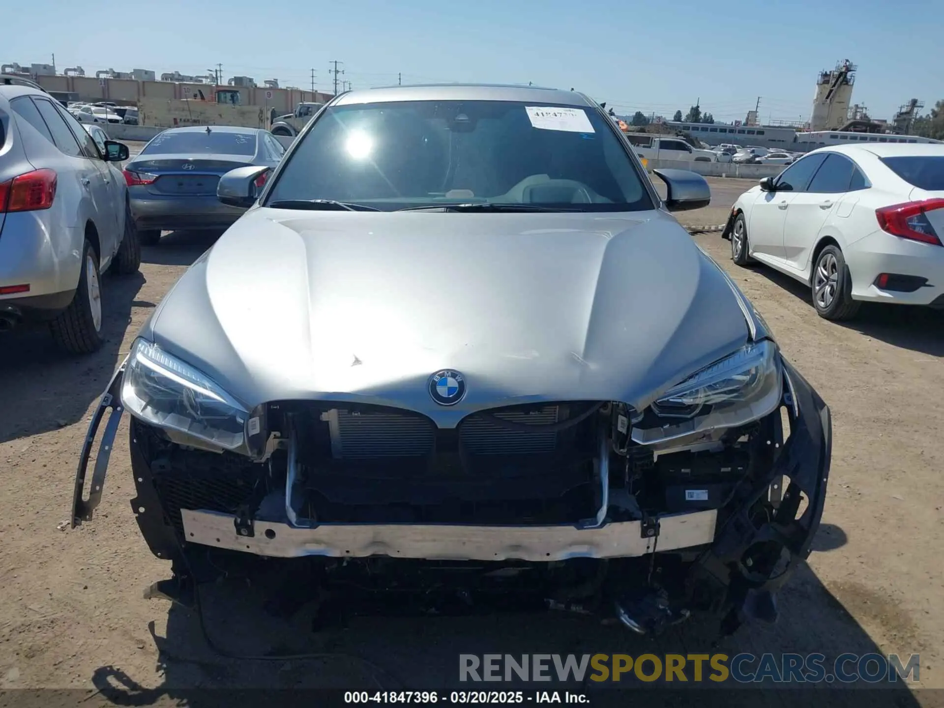 13 Photograph of a damaged car 5YMKW8C5XK0Y74895 BMW X6 M 2019