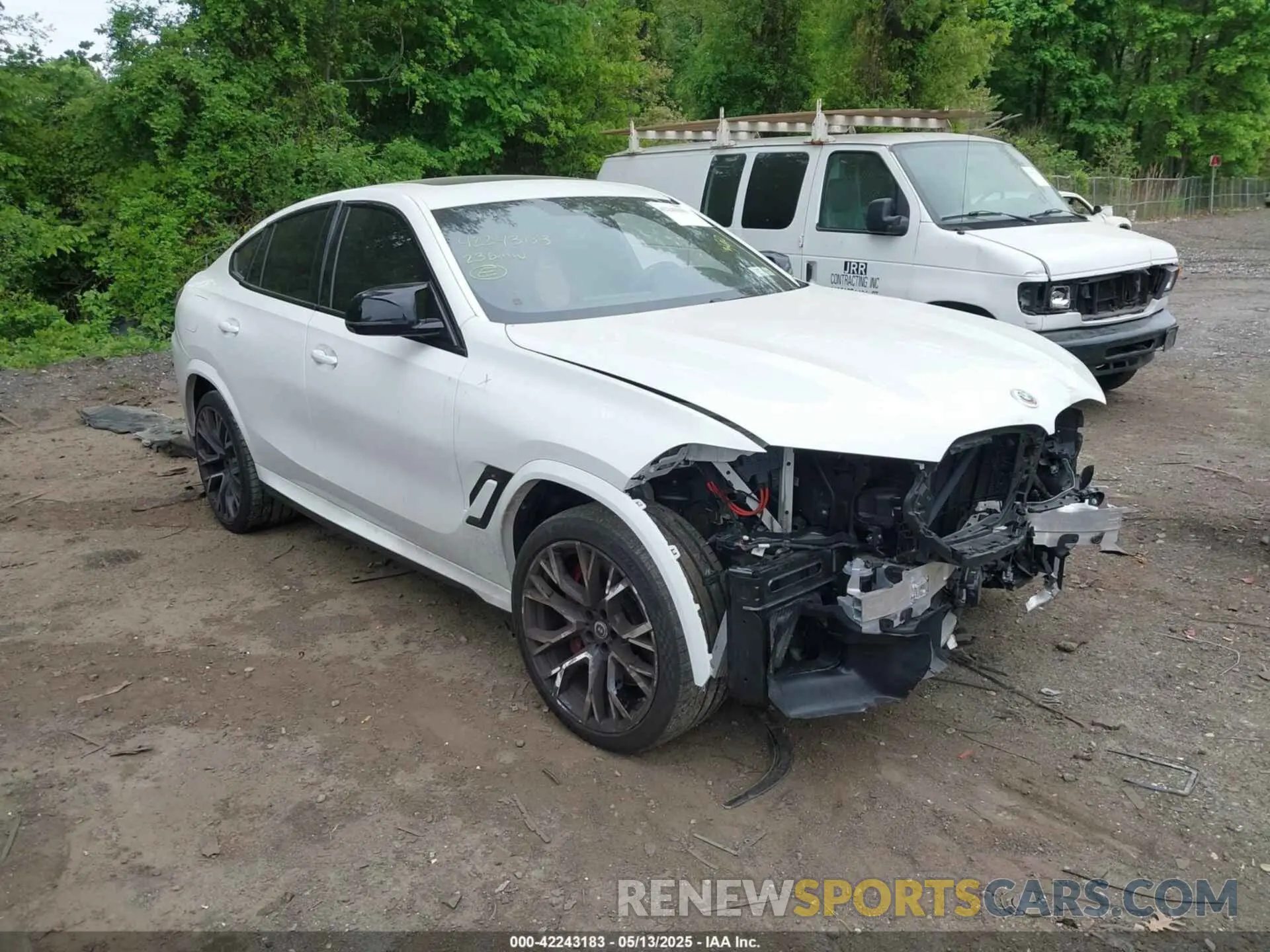 1 Photograph of a damaged car 5YMCY0C01P9R18239 BMW X6 M 2023