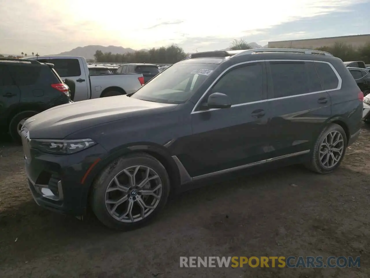 1 Photograph of a damaged car 5UXCW2C50KL086747 BMW X7 2019