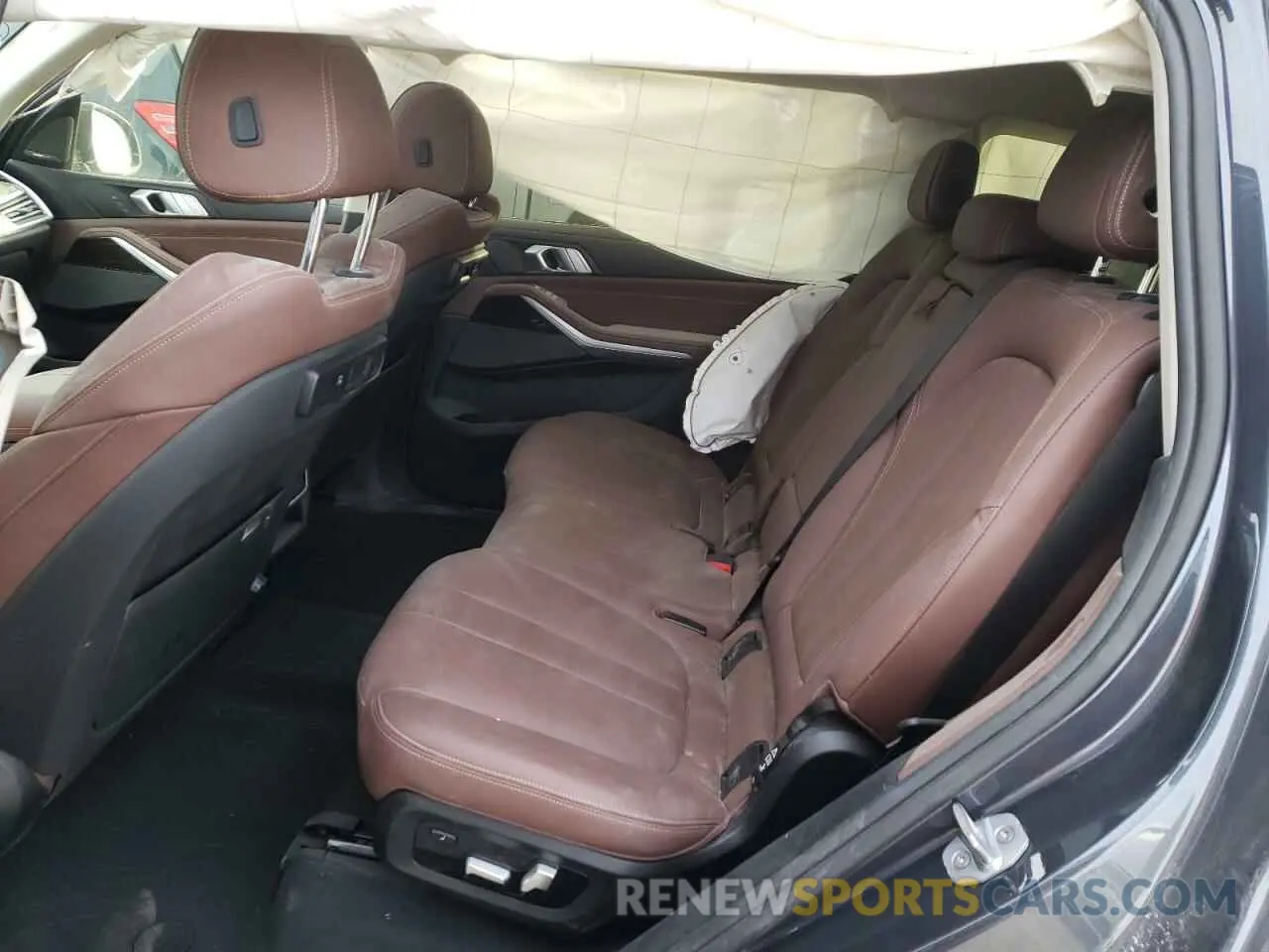 10 Photograph of a damaged car 5UXCW2C50KL086747 BMW X7 2019
