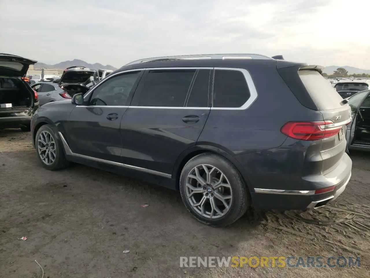 2 Photograph of a damaged car 5UXCW2C50KL086747 BMW X7 2019
