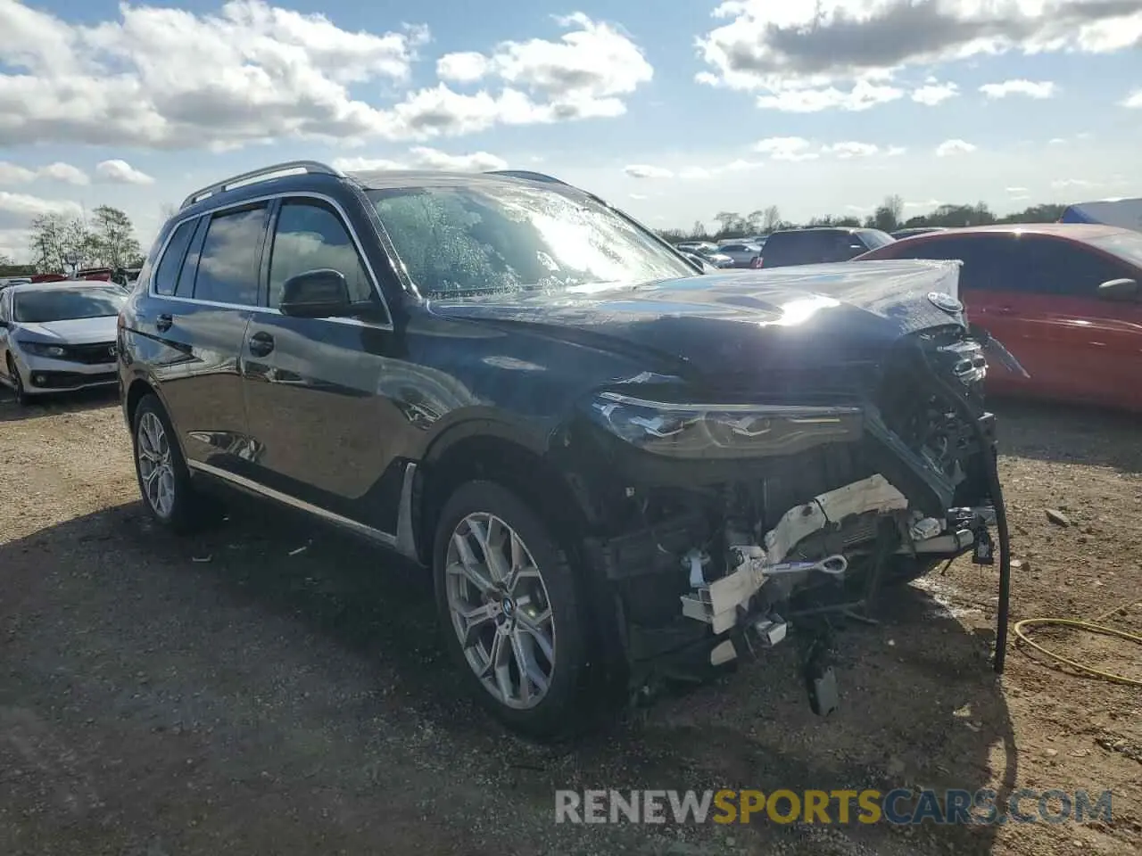 4 Photograph of a damaged car 5UXCW2C52KL085826 BMW X7 2019