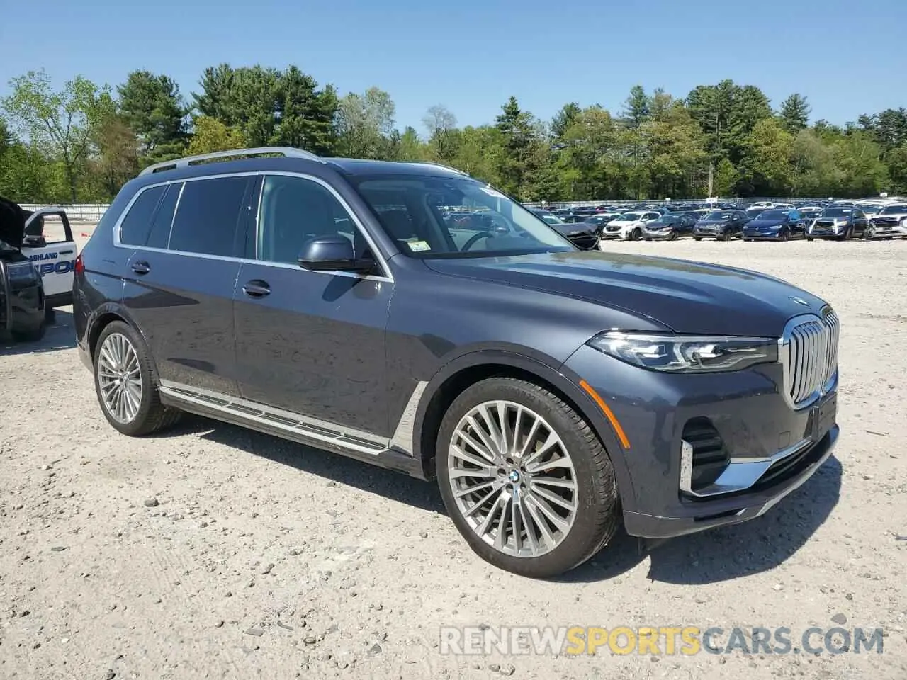 4 Photograph of a damaged car 5UXCW2C54KL082619 BMW X7 2019