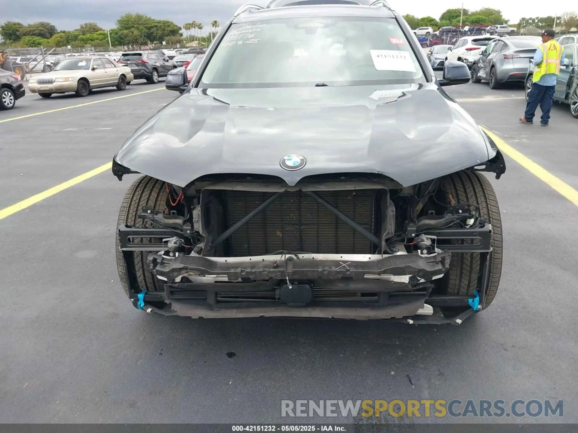 6 Photograph of a damaged car 5UXCW2C56KL081312 BMW X7 2019