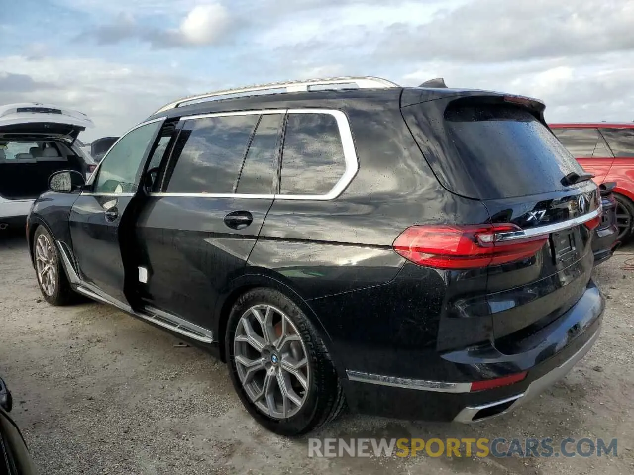 2 Photograph of a damaged car 5UXCW2C56KL083383 BMW X7 2019