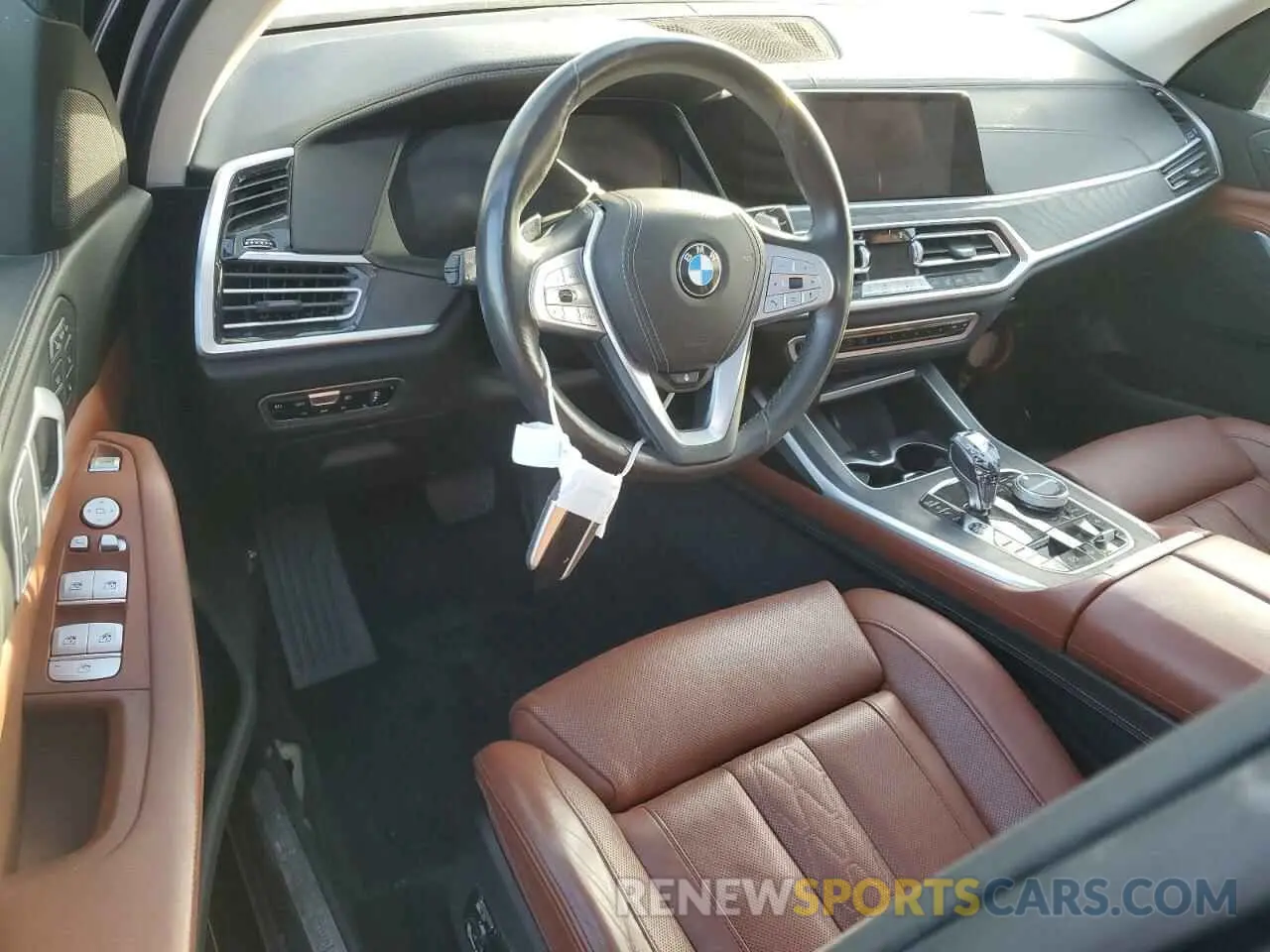 8 Photograph of a damaged car 5UXCW2C56KL083383 BMW X7 2019