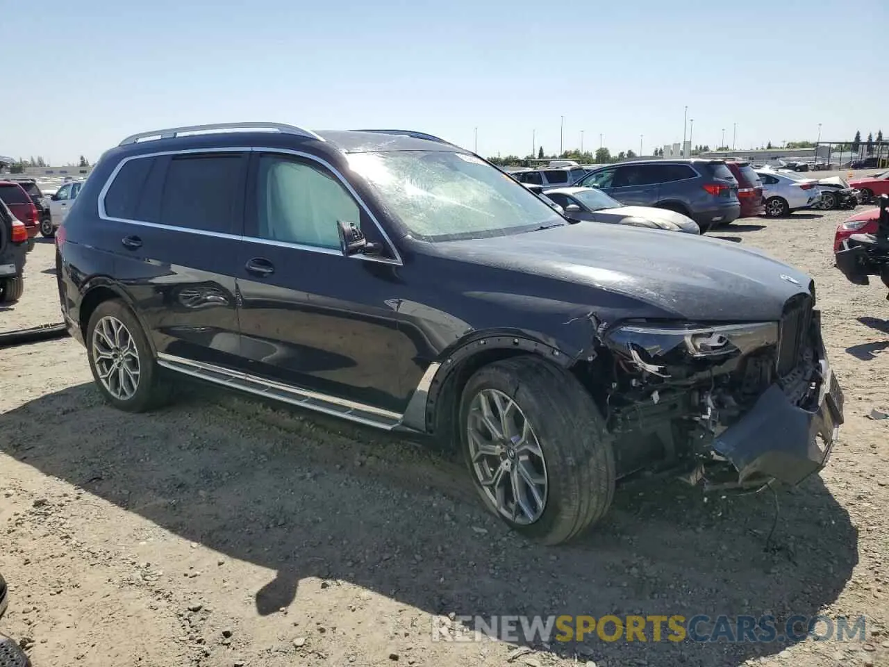 4 Photograph of a damaged car 5UXCW2C59KL084205 BMW X7 2019