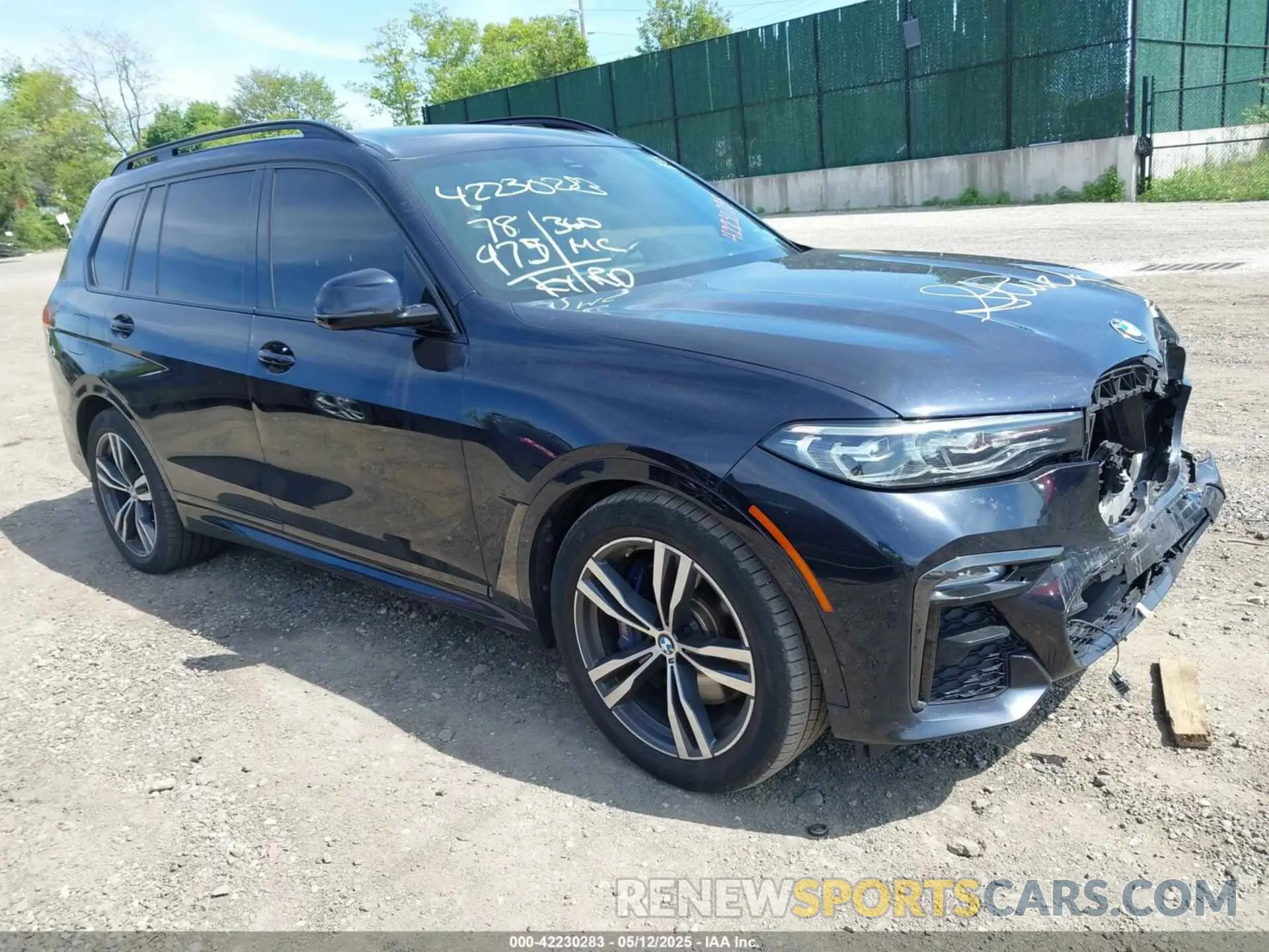 1 Photograph of a damaged car 5UXCW2C5XKL084486 BMW X7 2019