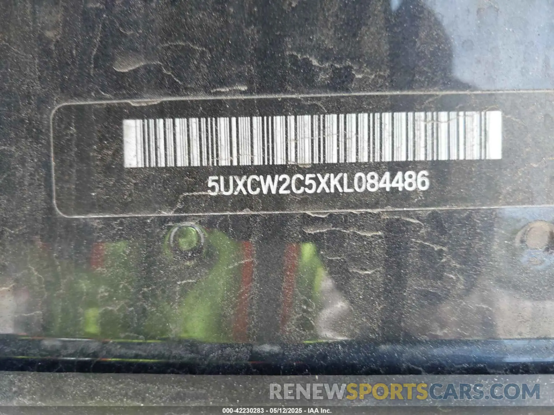 18 Photograph of a damaged car 5UXCW2C5XKL084486 BMW X7 2019