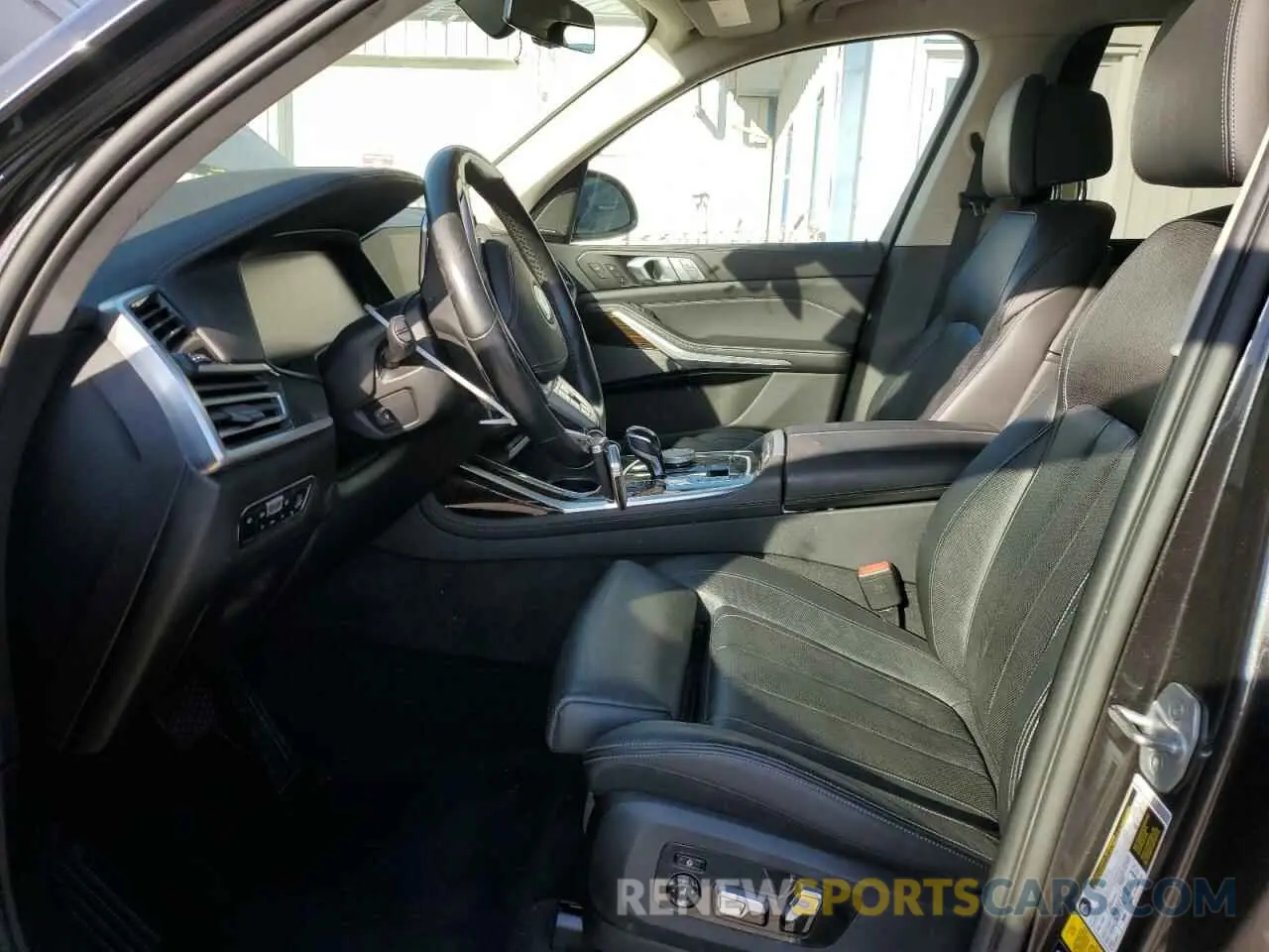 7 Photograph of a damaged car 5UXCW2C5XKL087159 BMW X7 2019