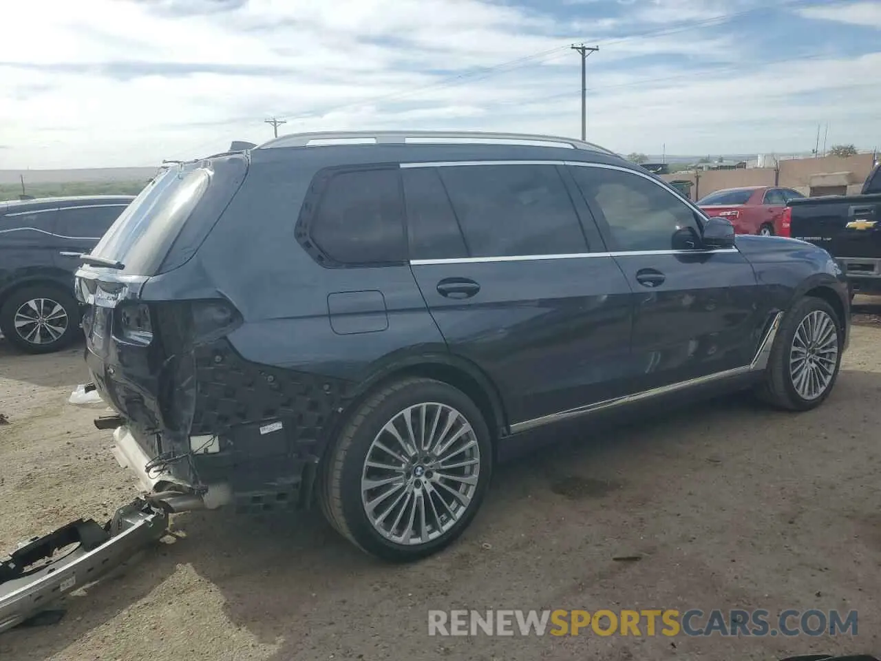 3 Photograph of a damaged car 5UXCX4C51KLB39757 BMW X7 2019